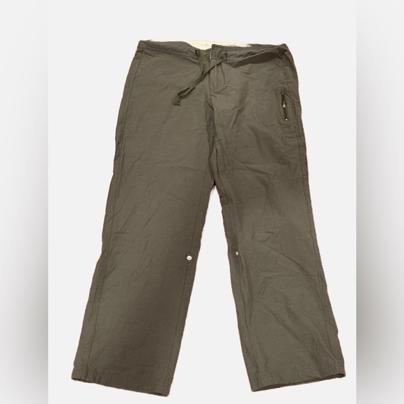 Dangling NOW convertible Capri Olive Green Pants - Picture 1 of 10